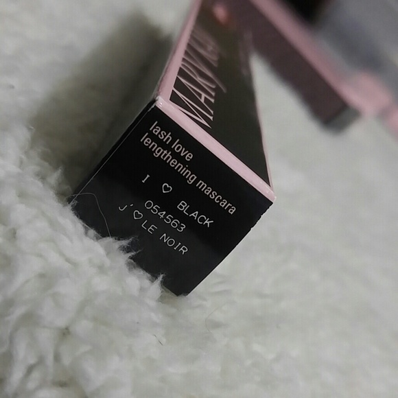 MK Lash Love Lengthening Mascara - Picture 2 of 2